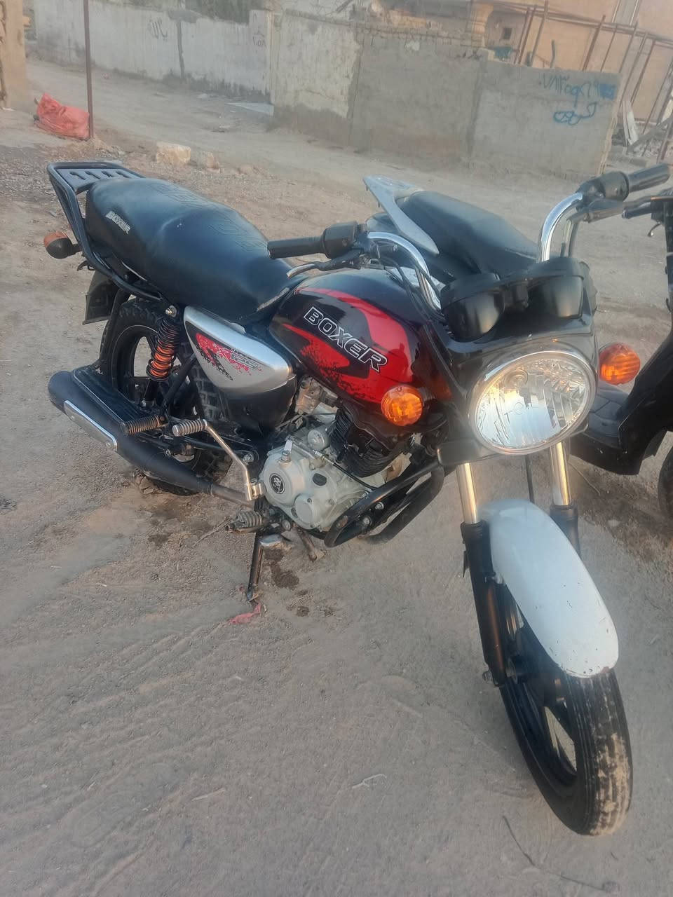 بوكسر موديل 20 نظيفه كلها شغاله مكينه ناعمه دراجه حلوه السعر 700 أوراق استنساخ دراجه مكفوله مكاني حله 
***********
