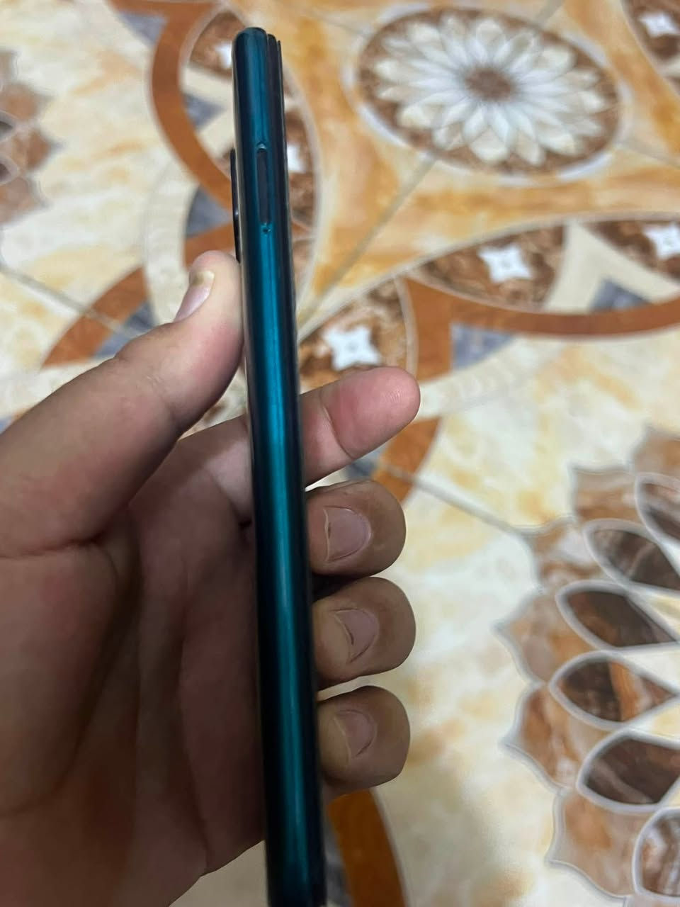 مرحبا تلفون   شوملي نوت 9 للبيع ذاكره 128 جهاز مكفول من كلشي لامفتوح ولاشي سعره 150 تواصل الرقم ***********
