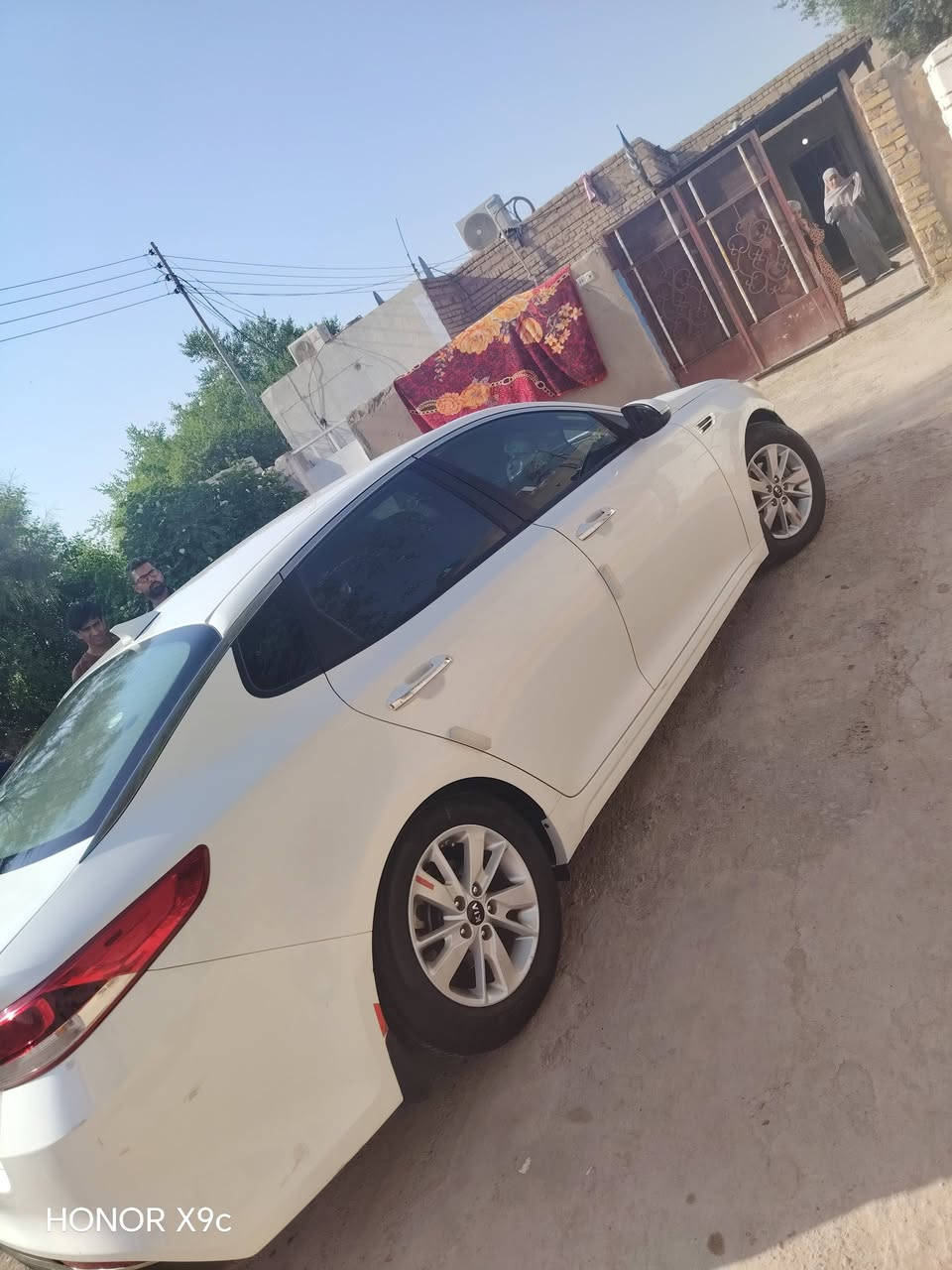 السلام عليكم..   اوبتما للبيع أمريكي  مكفوله ماعدا خشم الجاملغ. فقط السياره نضيفه جداً  بدون أي دواخل  غرفتها بلجيس. موديل 2016 . مكاني ميسان. ***********. معروف مواصفاتها

نص مكتوب في الصور:
- HONOR X9c