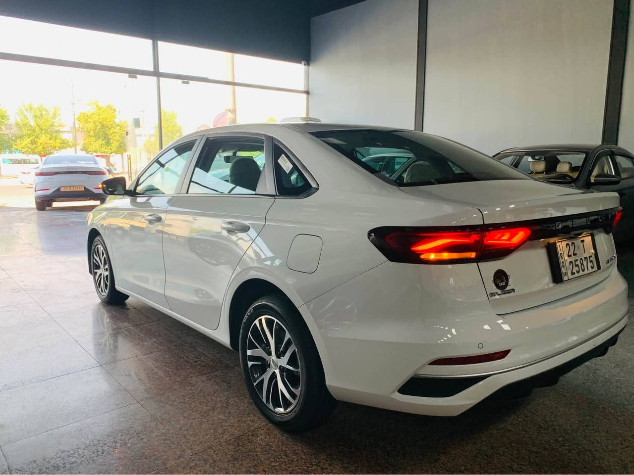 جیلی Geely Emgrand 2026  
مواصفات.بەصمە.شاشەو کامێرە.
حساس ویل کڕۆم.شغال.تحدید سورعە.
تەبرید مەرکەزی.لایت وبەگلایت لید.
تەنیا ١٣ هەزار ڕۆیشتووە. 5 سال زەمان.
مکان  أربيل معرض توب كارس 
سعر ☎️ .  موبایل    *********** أربيل, العراق
