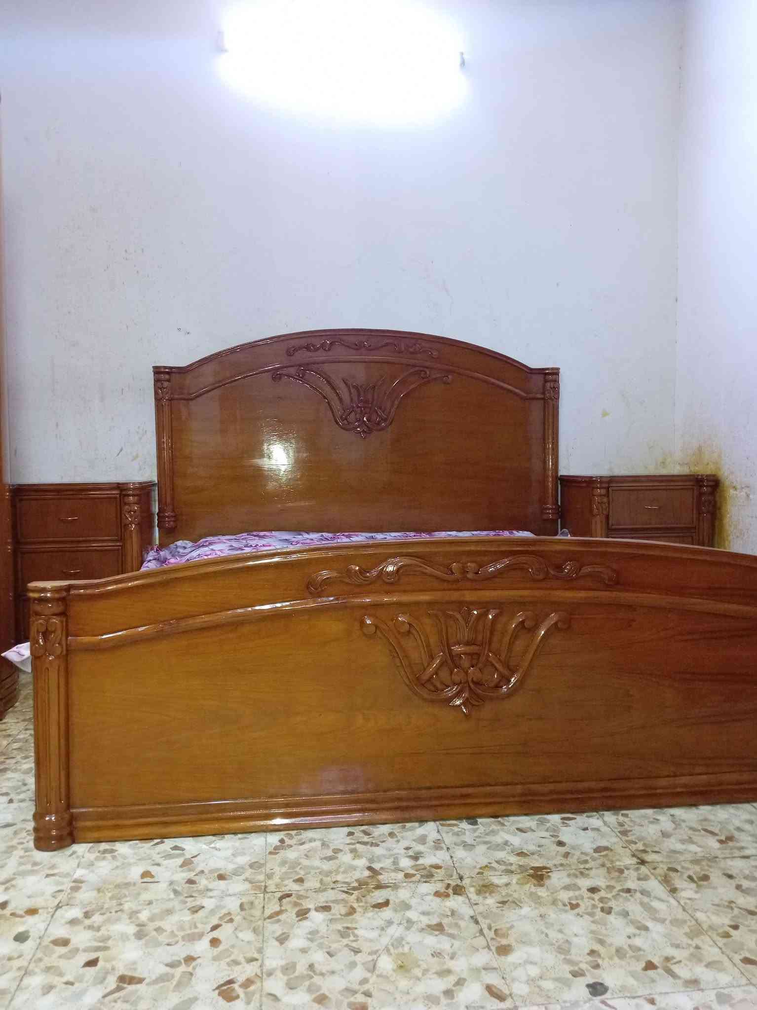 مكلف بلنشر غرفه تسكام نجاره صاج زان مصري900 وبيه مجال مكانه حله للاستفسار الاتصال بلرقم ***********
