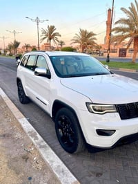 للبيع Jeep خليجي موديل 2019 كفالة عامة السيارة  ماشية 67  فتحة سقف راد...