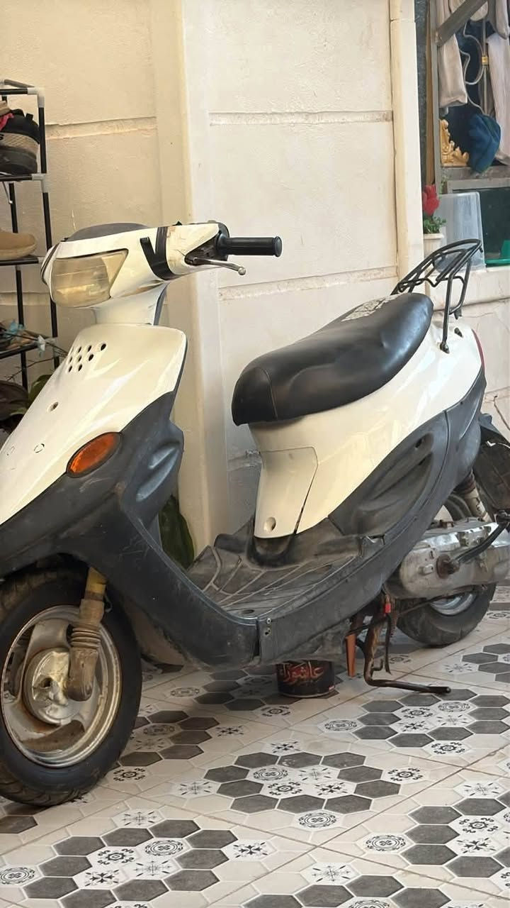 سلام عليكم دراجة بيجي للبيع نضيفة مكينة ناعمة كفرات نضيفة مشيهة خير من الله سعر 225وبيها مجال رقمي ***********
