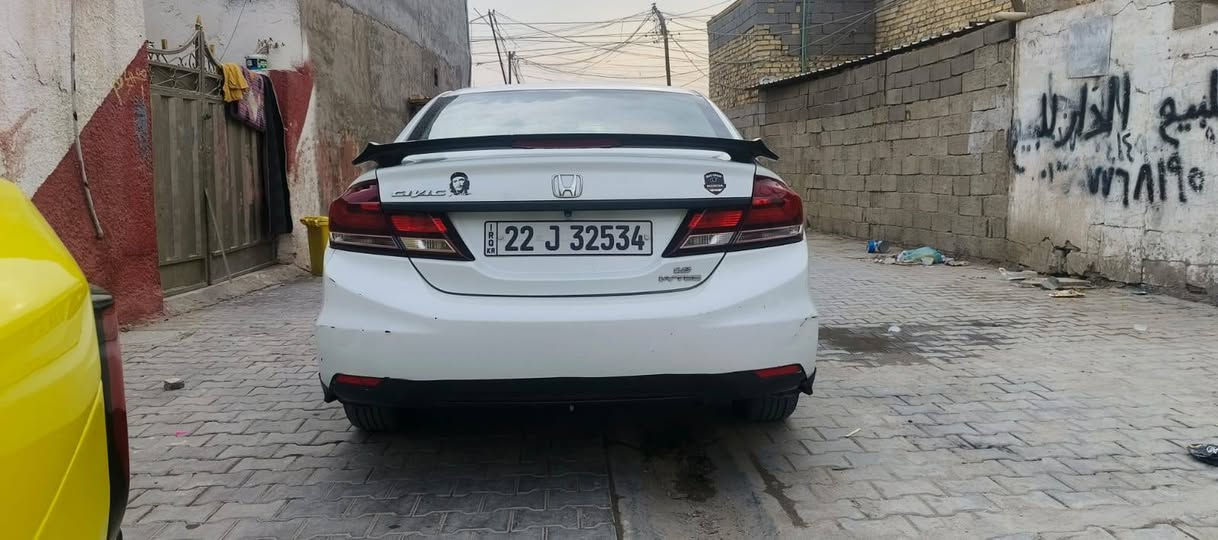 ‏السلام عليكم
‏هوندا سيفيك ياباني اصلي موديل 2013 خليجي كفاله عامه 
‏مكينه 1800 ممفتوحه
‏كير مكينه تبريد كفاله
‏حداديه 100
‏بجم زنون
‏دبل دشبول 
‏كامره شاشه بلاديه
‏شاشة اعطال
‏كير اوتو
‏تخم تاير جديد
‏بطارية جديده
‏منظومة بانزين جديده نوزلات بلكات فيول بم
‏رقم اربيل بشرط تحويل
‏تحكمات استيرن
‏داخل كله جديد لك بلاديات دشبول وبطاين وكشنات زلغ مابيهن
‏جام اوتو
‏نظام ECO
‏فتحة سقف
‏مكانها بغداد الشعب السريدات الجديده مقابيل الثعالبه
‏السعر 103 وبيها مجال
‏***********
