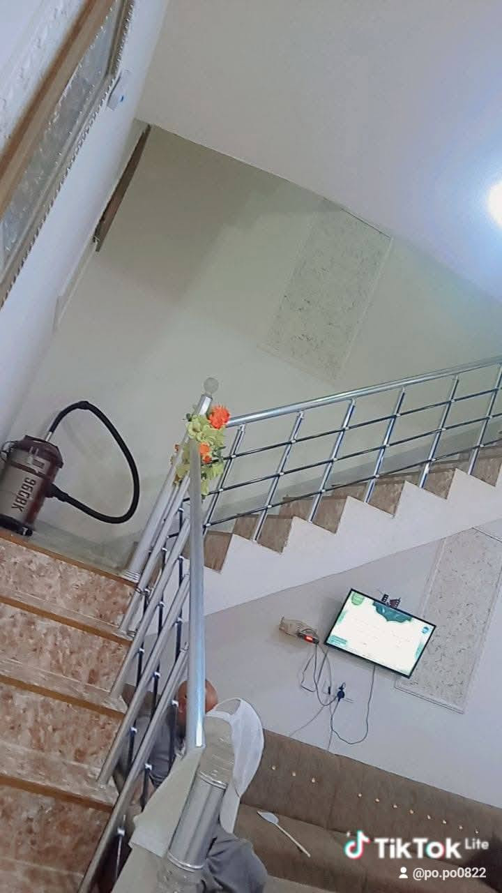 السَلٱمٌ عـَلـْيگمّ-بيع مستعجل

بيت للبيع،100 م بناء حديث طابقين الطابق الأول استقبال +صاله+ غرفة نوم + صحيات الطابق الثاني غرفة نوم + صاله العنوان  تقاطع القدس قرب كلية الرافدين للاستفسار على ه̷̷َـَْـُذآ الرقم. ***********
