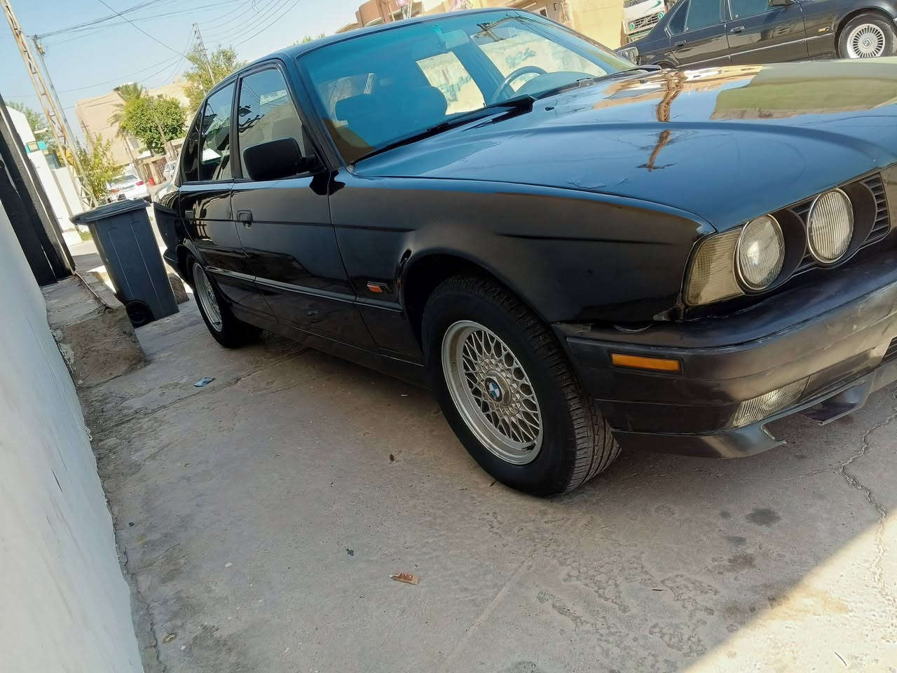 بي ام موديل 1991 وارد يابان محرك 525
كبس كير توماتيك فول مواصفات تبريد ثلج 
تايرات جديد صدر جديد ABS قفل مركزي 
سلايت جامات كهرباء كشن جلد سقف سلايت بجم عريض بدون ضربه صبغ عام جماليه 
سنويه مشروع وطني باسمي شرط تحويل 
كوبون بنزين بيهه 
مكان سياره كركوك 
سعره.  55
ره قم ..***********
