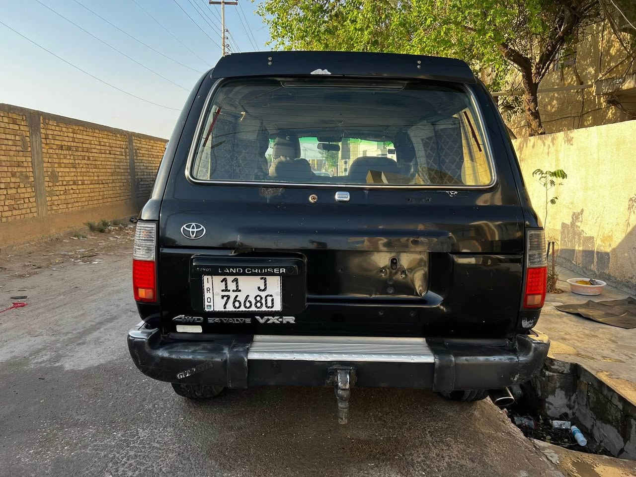 السلام عليكم 
للبيع سيارة لاندكروز موديل 93
رقم بغداد انگليزي بأسمي 
تحويل ثاني يوم 
تخم تاير جديد 
محرك 2500 مالت بطة 
گير اوتماتيك 
كشنات كهرباء 
مكفوله من الصبغ والضربة 
السعر 47$
للتواصل 
***********
***********
متوفر واتساب الرفاعي, ذي قار
