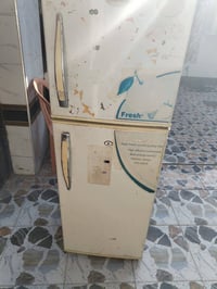 ثلاجه كاملة • ماطور شغال • اوتوماتيك ما يشتغل