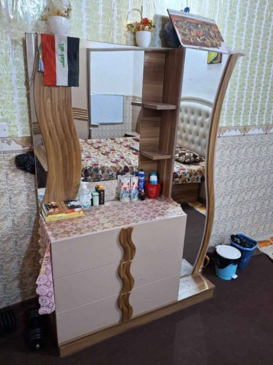 سلام عليكم عدنا غرفة تركية للبيع 
كربلاء البوبيات شارع الودي
السعر 250 الف وببها مجال ان شاء الله 
ما بيها قاعدة للجرباية 
ست قطع
وبيها شويه اضرار بالميوزة الجانبية للجربابة
مستعجلين للبيع
*********** Singapore

