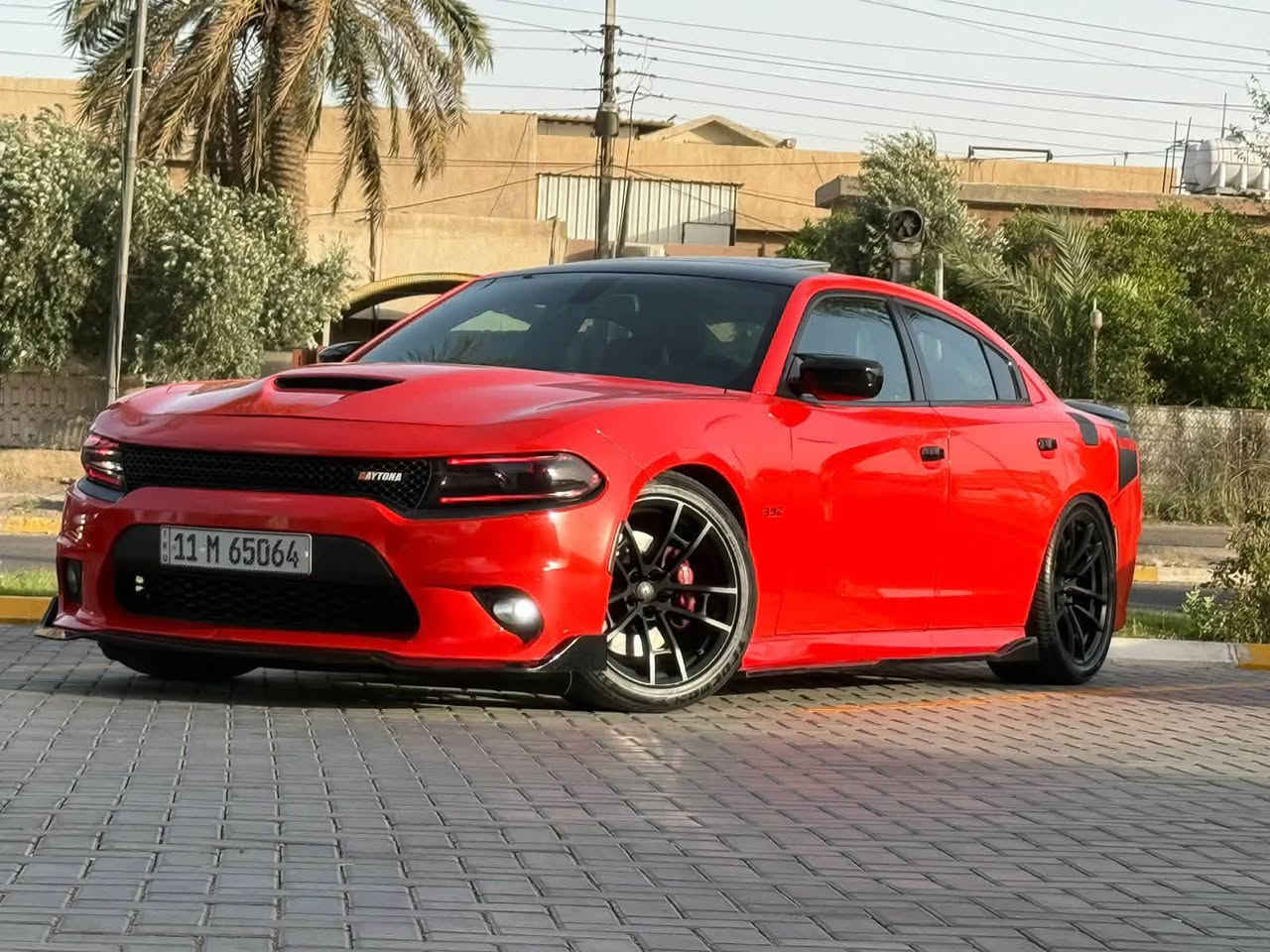 اللهم اجعل لشاريها الخير ولرائيها البركة ومن لايقدر على شرائها رزق ليشتر افضل منها ❤️
جارجر موديل 2020  DAYTONA  لون برتقالي بدون ايرباك
رقم بغداد باسمي هزة جديدة وسنوية جديدة

المواصفات فول للاخير . 6400
عدا الرادار الامامي 
رادار خلفي 
رادار جانبي نقطة عمياء 
فتحة سقف
ستيرن كهرباء
خزن ميموري للمقعد 
كشنات مختمة دايتونا 
تدفئة تبريد كشنات امامية 
تدفئة كشنات خلفية 
تدفئة استيرن 
مقاعد كهربائية 
مري قلاب عند الرجوع 
فجوج  برمبو 
شوتة رياضية 
بيها لد متغير 
واضافات لحية ودوس srt 
منضومة ميثانول بيها 
مبرمجة ومفرغة صاروخ بيها وسطيات كورسا 

السيارة حادثها كدامكم بالصور فقط دعاميات قطره صبغ مابيها ولا اي قطعة مبدلة
وبعد باقي التفاصيل معروفة مال دايتونا الفول 
ماشية 45 ميل حقيقي 

اللي تخدمة السيارة ينورني للبيت يشوف ويقتنع ومااقصر ويا واللي متخدمة يذكرني بكلمة طيبة مثل وجها والحلال جوة مداس اصغر واحد بيكم

مكاني بغداد القاهرة 

هـ ***********
