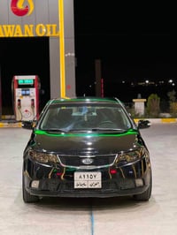 ٢٠١٠ • كالار • أسود