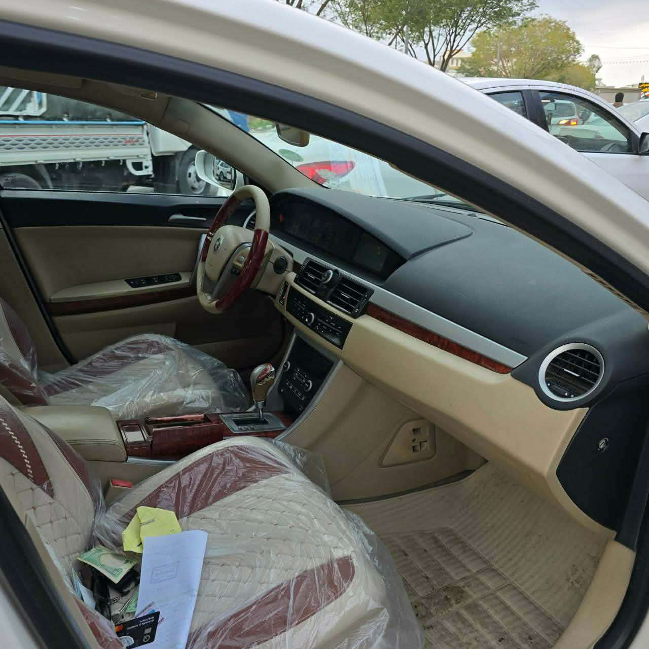 Mg m6مؤديل ٢٠١٢ بي بؤياخ تؤزي ساردي هه يه گير و مه كينه ي گؤراوه بؤ كرولا زؤر كه م مه سره فه  سه نه وي نويه 
*********** كالار, السليمانية
