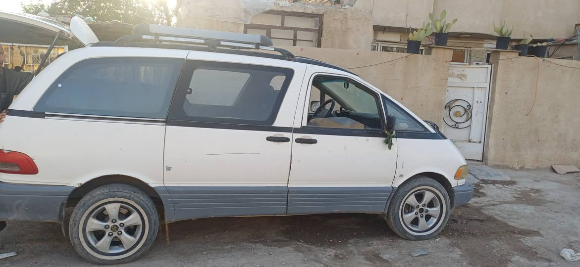 السلام عليكم للبيع تويوتا بريفا موديل ٩٧ سيارة نضيفة ترايهة وين ميعجبك مكانهة بغداد السعر 33$
***********
