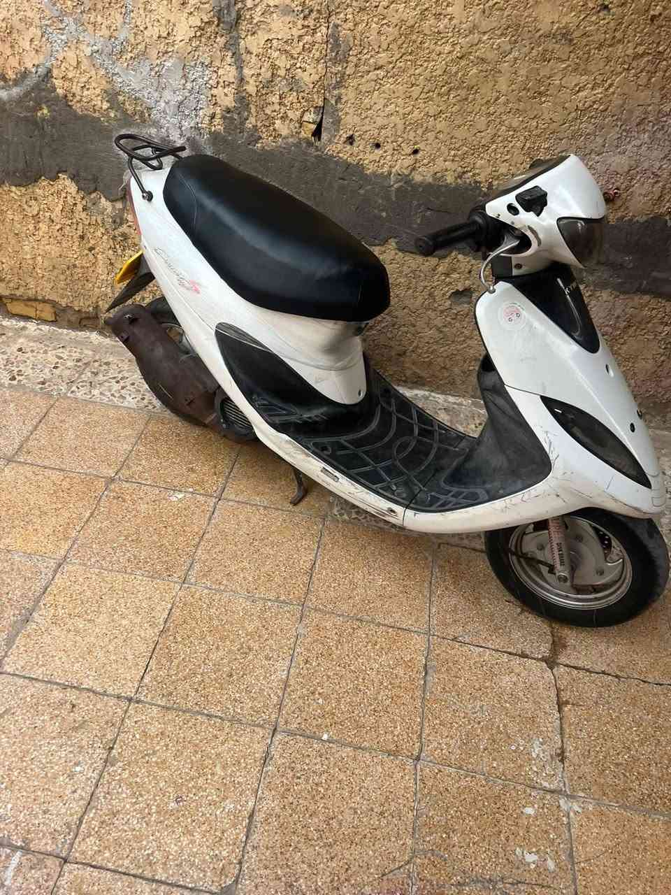 سلام عليكم شباب دراجه كامكو لل بيع مكفوله شلعه ومعدل كهربايت كلها شغاله من طول لل طول سعر250وبيها مجال خاص ماكو مكلف بل نشر ***********
