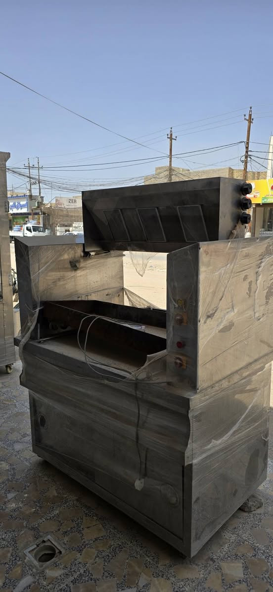 شواية كص عل حطب ستخدام سبوع وشواية دجاج عل حطب ستخدام سبوع مع ميوزة ثنين وعارضة فلافل للبيع تواصل واتساب ***********
