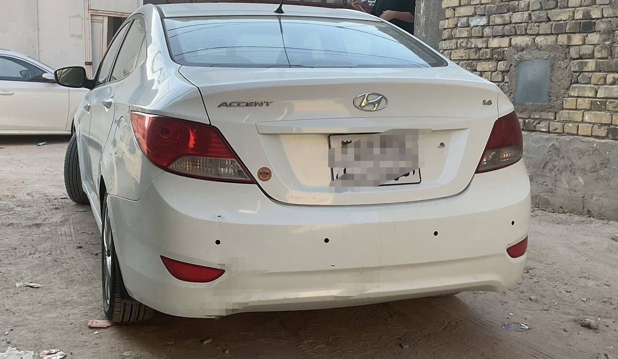 السلام عليكم 
اكسنت موديل 14 خليجي محرك 1600 فول مواصفات 1\1 فتحه سقف اشاير مري الخ.. 
السياره كفاله عامه ما عدى باردات صغيرات ما مبينات 
السيارة ادمه جديده بلكات بخاخات السيارة نضيفه مال جناي 
مكان السيارة نجف 
السعر/ 103 وبيها مجال للطيبين

للتواصل/ ‏‪***********‬‏
