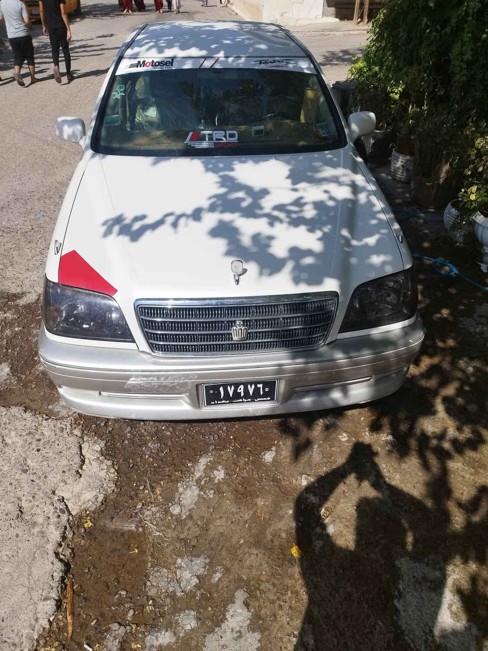 مەلیکە ساخ ساخ ساخ. سەیارەکە پیش هەموو شتیک هی مالە. هی مەعرزە نیە کامل مەسرف کراوە.  2002 پیشو دوا کریستاڵ دوودوگمەی گیڕعادل مەکین بجوک بەنزین هارناخوات  هەموو گیانی ئیش ئەکات  کامل بەشەرت.  سەقەفو حیزام بەشەرت.  سەیارەکە هەتا بیلیت جوانە   تایەو ویلی تازەیە کەمڵ جوان کاری بۆ کراوە کۆدە کەی بەناوی خۆمەوی سەیارەی مالە بۆ هیج مەگەری  50گەلا مەجالی زۆر کەم شوین تەکیە . *********** @highlight
