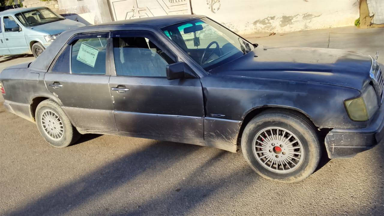 السلام وعليكم  سياره مارسدس  محدثه 92 سنويه ال 2029 مشروع وطني رقم قادسيه  كهرباية شغال  محرك وكير مكفولة  تبريد نقص غاز  تايرات نضيف   بعد شوفت عينك تحويل شوكت مايعجبك مكاني ديالئ شهربان 
 رقم‏‪***********‬‏ سعر 32 بيها مجال
