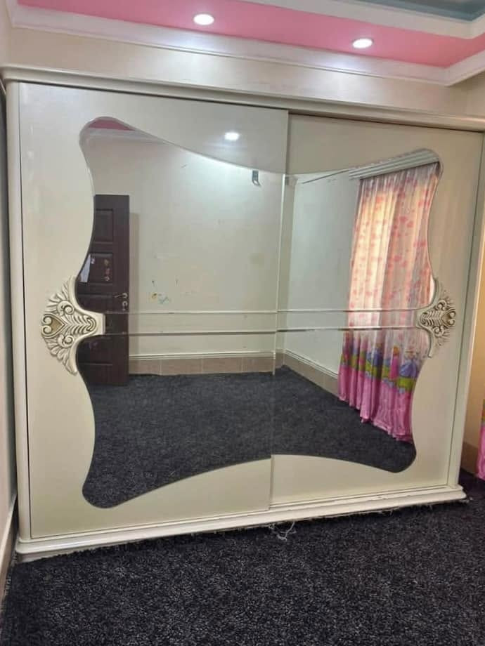 السلام عليكم غرفة نوم تركي خشب الثقيل للبيع شرط النضافه
مـعـرض الـ يـاسـر   *********** 
مـعـرض الـ يـاسـر  ***********
