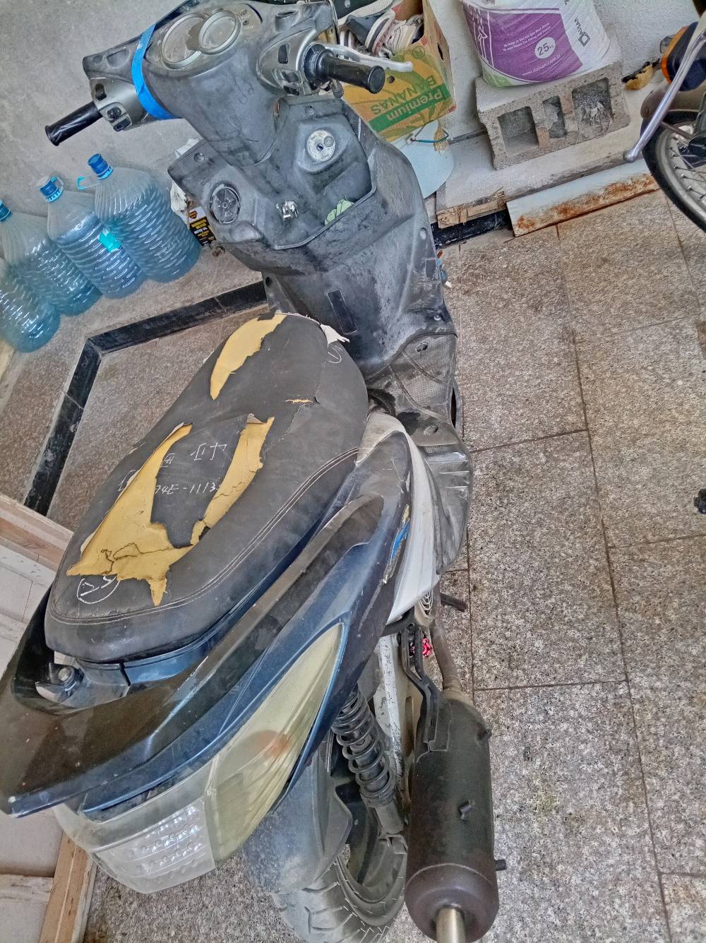 دراجة سكنس فحل كابريته للبيع جنت امشي بيها و طفت اتوقع مكينتها كضت جانت شغاله و سلفها شغال ابيع على حطتها السعر 175 و الي عنده سعر يرضي الطرفين و يرضي الله يجي واتساب و يدلل العنوان البصره التنومة رقمي ***********