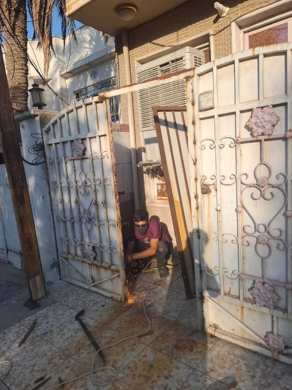 حداد متجول شغل نضيف امانت الله عنوان بغداد الشعب حيور صحه البنوك ثعالبه  (***********)
