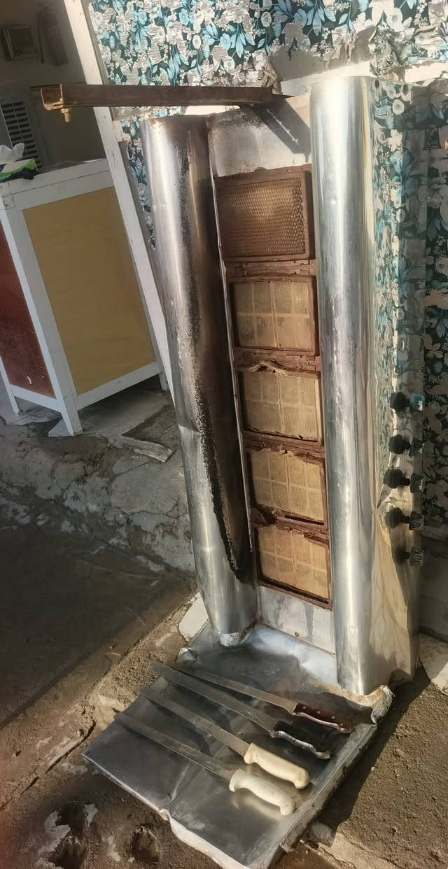 السلام عليكم
شواية گص سورية مع اربع سچاچين للبيع شوفة عينك قيم باليرضي بي الله وتعال اخذها للاستفسار واتساب او اتصال ***********
