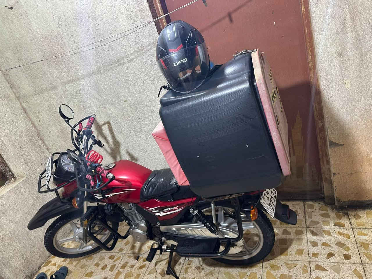 هلو شباب دراجه هاوجي موديل 2023 رقم وسنويه
كفاله عامه محرك وبدي وكهربائيات لوحتين انكليزي
السعر مليونين وميه ***********
