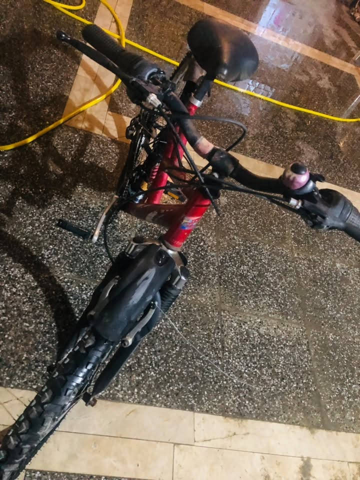 *🚲 للبيع بايسكل ياباني اصلي Bridgestone Alpha 🚲*
*الحالة*: مستعمل نظيف - مستورد من اليابان
*الماركة*: Bridgestone Alpha - شركة يابانية عالمية
*النوع*: جبلي Mountain Bike دبل ساسبنشن
*الصناعة*: ياباني 100% - BAA Approved - مسجل باليابان رقم 219847
*الحجم*: 26 انش - فريم المنيوم احمر
*المواصفات*: بريكات قوية، كير شغال 100%، جاهز للاستخدام
*السعر*: 75 الف دينار *وبي مجال للشراي الجاد*
*المكان*: بغداد
للاستفسار راسلني خاص تواصل وتدلل

***********
