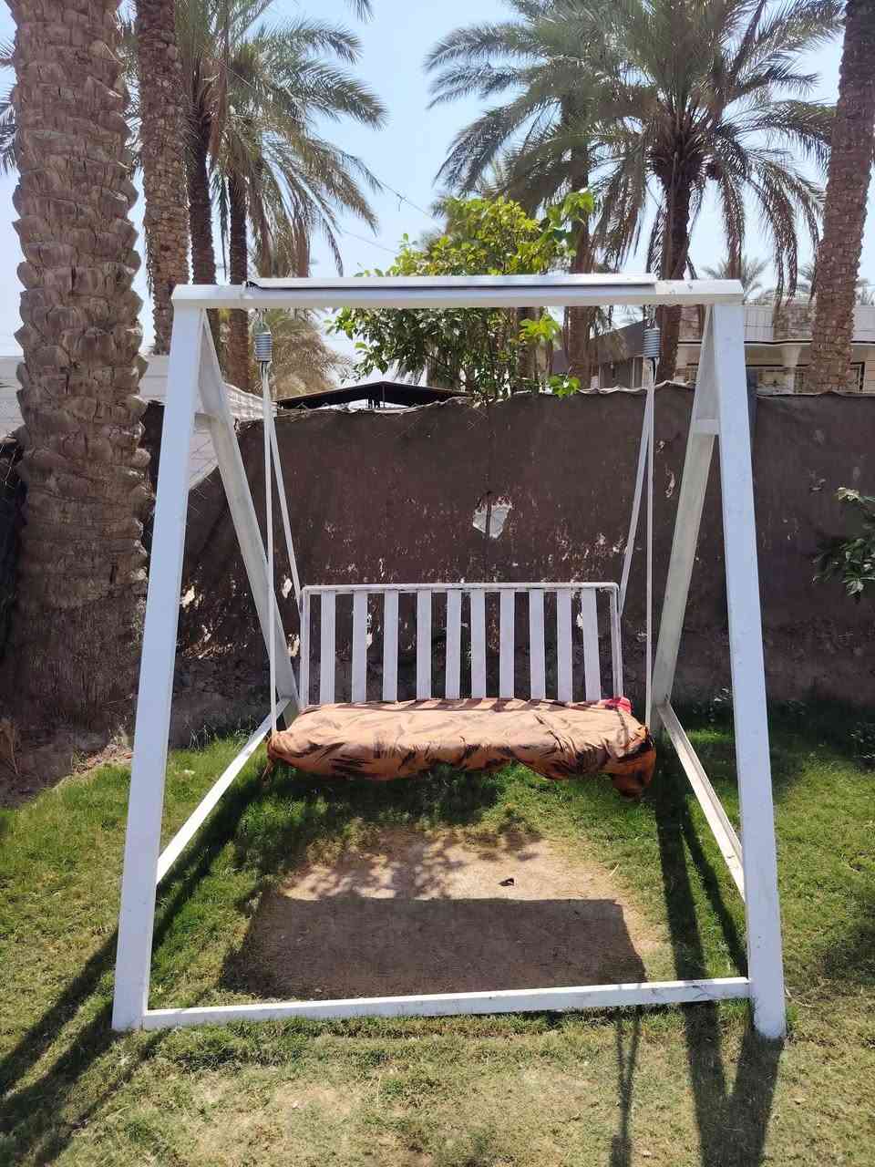 السلام عليكم مراجيح عدد 2للبيع المكان ناحيه الامام العباره رقم ***********

