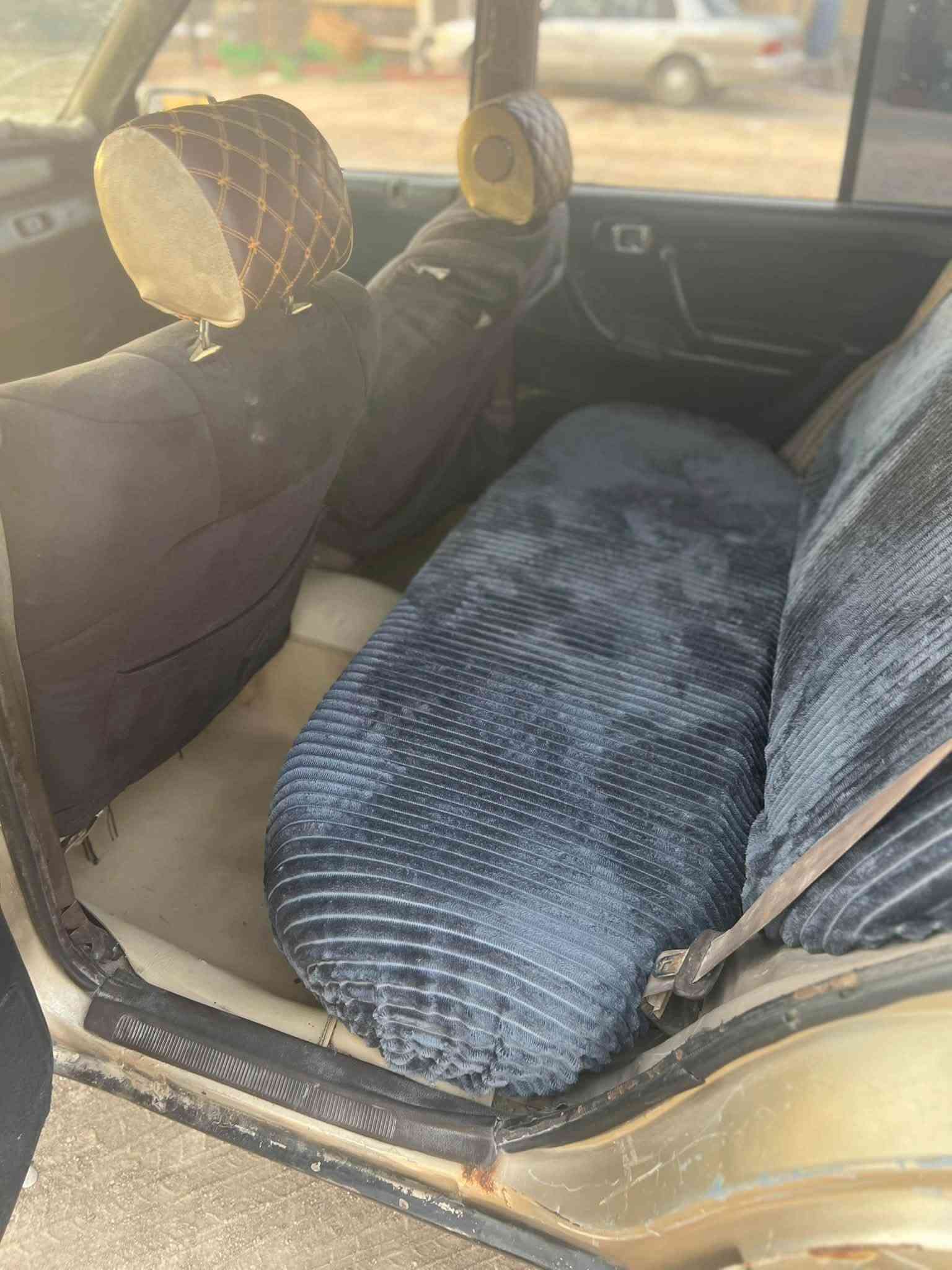 كروان استيشن موديل 94رقم بغداد
مكينه گير شرط مال حاويه حداديه 
تبريد شغال  خياس بل قماره
السعر 40مكان السياره ناصريه مركز
***********
