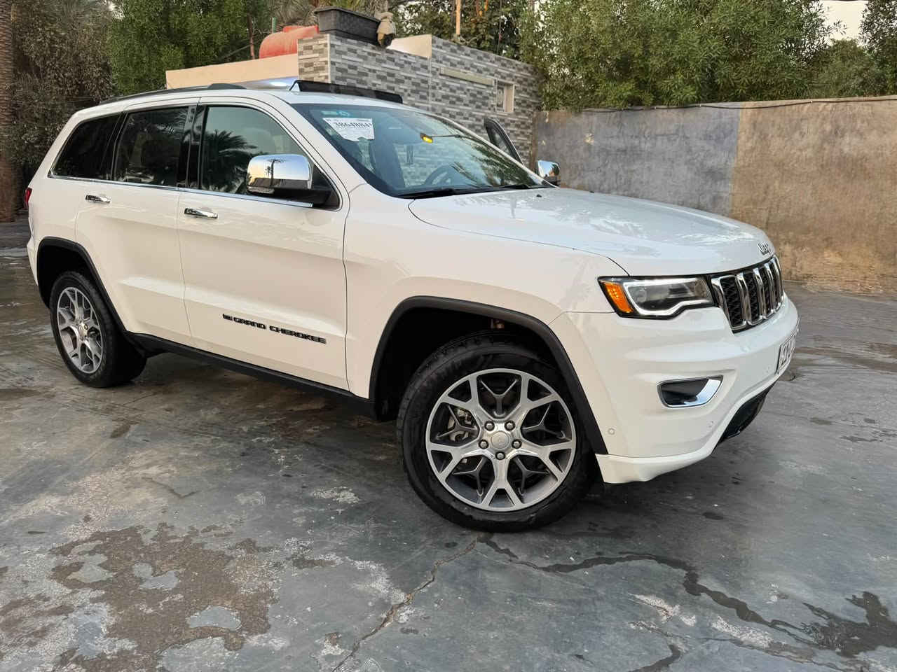 سلام عليكم جيب موديل 22 امريكي فووول موصفات حادثهه دعاميه اماميه فقط والستفسار اتصل عله صاحب السياره اخوان اني مكلف بل نشر اترجاكم اليريد يستفسر هاذه رقم صاحب السياره وخابره ‭***********‬

