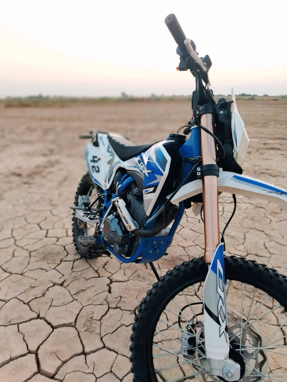 قفاز crx 2025 طالعه 2026 شهر الثالث دراجه فول مكفوله كفاله عامه من الشخط ومن التفيلس السعر 1500وبيه مجال مو شراي لاتخابر رحمه لاهلك دراجه وكيل  مكاني العماره تواصل واتساب او اتصل *********** الدراجه كلشي ششغال
