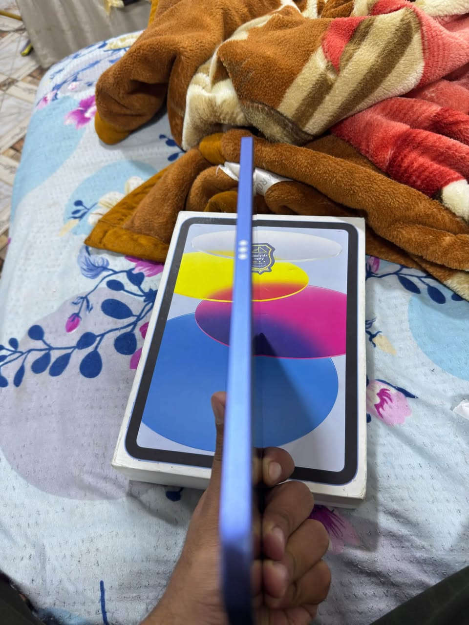 ايباد  الجيل العاشر
256
نضيف حيل. مال دراسه بطاريه فوك 90
سعر ٤٨٠ وبي مجال بسيط
***********

نص مكتوب في الصور:
- الأحد ٤ تشرين الأول بحث Ali Mohmeed حساب Apple و iCloud والمزيد تمت مساحة تخزين iCloud ممتلئة نمط الطيران Wi-Fi Bluetooth غير متصل البطارية عام تسهيلات الاستخدام الشاشة الرئيسية ومكتبة التطبيقات الكاميرا المظهر بحث متعدد المهام والإيماءات خلفية الشاشة شاشة العرض والإضاءة اسم Apple مركز التحكم حول الاسم iPad إصدار iPadOS 27.0 اسم الطراز iPad (الجيل العاشر) رقم الطراز MPQ93LL/A الرقم التسلسلي FPY699HXYJ انتهت صلاحية التغطية الأغاني فيديوهات 101 الصور ٤٥٩ التطبيقات ٤٨ السعة 256 غ.ب. متوفرة 161,04 غ.ب. عنوان Wi-Fi F8:F5:8C:0D:20:7C عنوان Bluetooth F8:F5:8C:12:36:2C SEID إعدادات ثقة الشهادة Haram Diyala