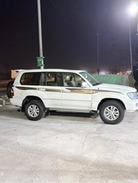 مونيكا • ١٩٩٩ • ٤٧٠٠ ٨ سلندر