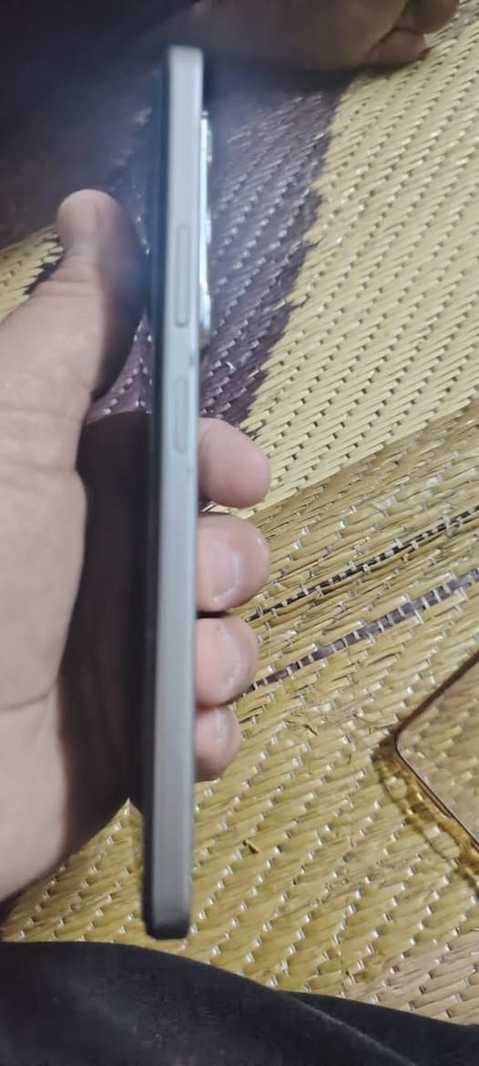 السلام عليكم اتفنكس هوت 50 ذاكرة 256رام12 معالج G100 جهاز نضيف شرط 
 160بي مجال
