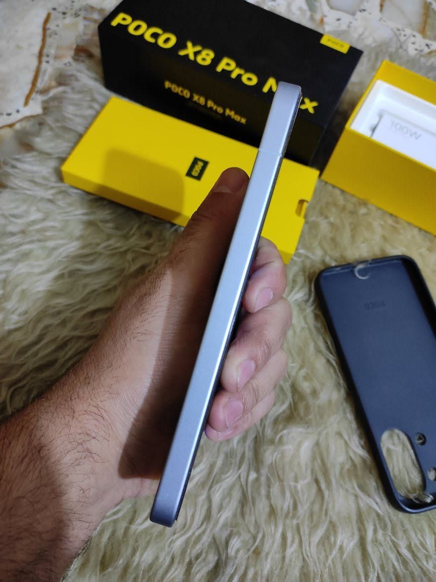 سلام عليكم اخوان جهاز بوكو x8 pro max مكفول نضافه 100 صحه البطاريه 100 كامل ملحقاته ذاكره 512 معروف مواصفاته اخوان من بطاريه 8500 ومعالج فلاكشب 9500s وصوت ستيريو 400/100 ومعروف سعره حاليا بحدود 850 الف للبيع بسعر 675 الف مكاني بغداد مدينه الصدر توصيل ماعندي للاستفسار اخاص او وات ساب ***********
