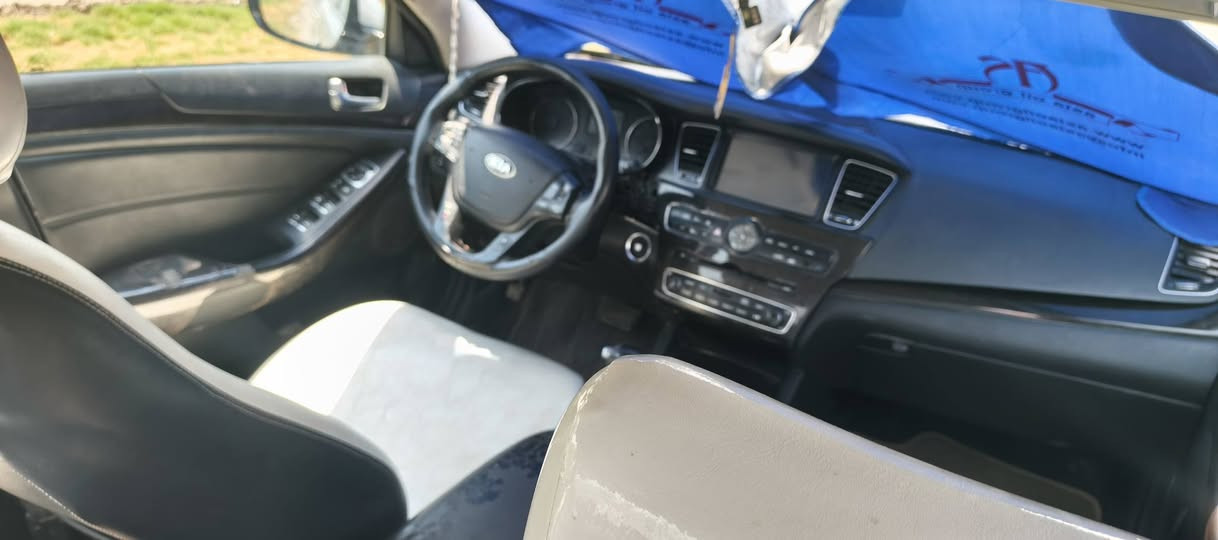سلام عليكم مروس أو بيع حسب الاتفاق كدنزه ١٦ أمريكي حادث باب السايق وجملغ فول الموصفات ميحتاج اذكرهن لن هواي 😂 
رقم سليمانيه *********** واتساب
