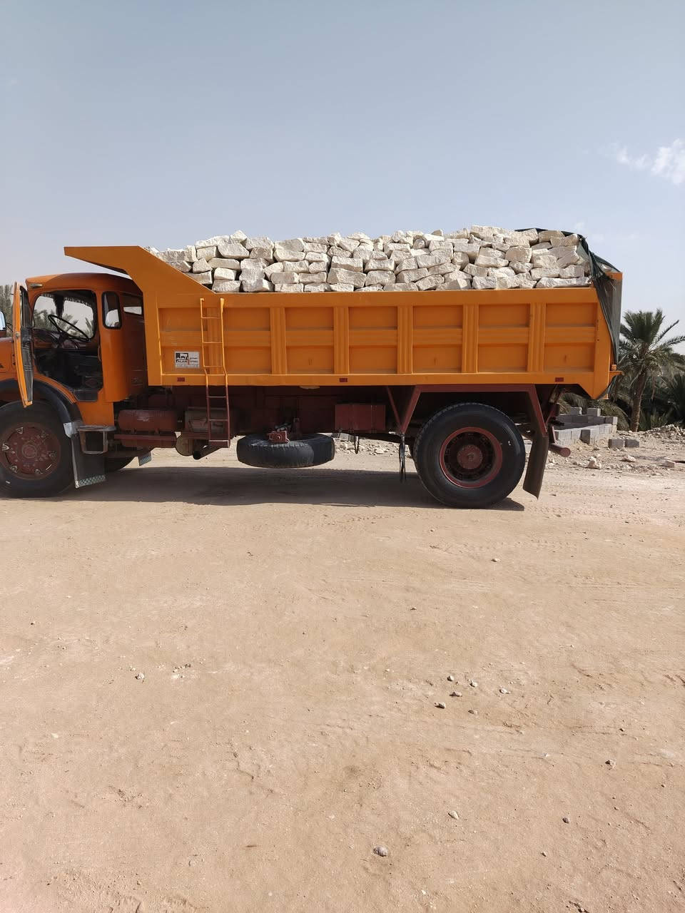 حجر وجص ورمل الاستفسار على الرقم الهاتف ***********
