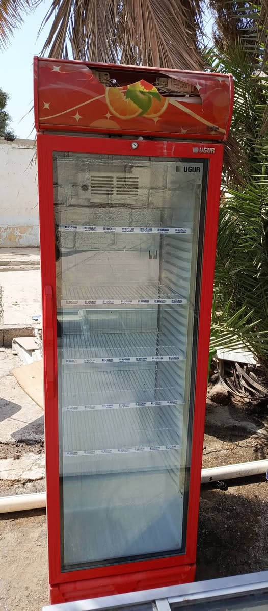 السلام عليكم
للبيع عارضة عامودية نوعية ايكور وبراد العدد٢ ورفوف زجاجية للتواصل الاتصال على الرقم ***********
