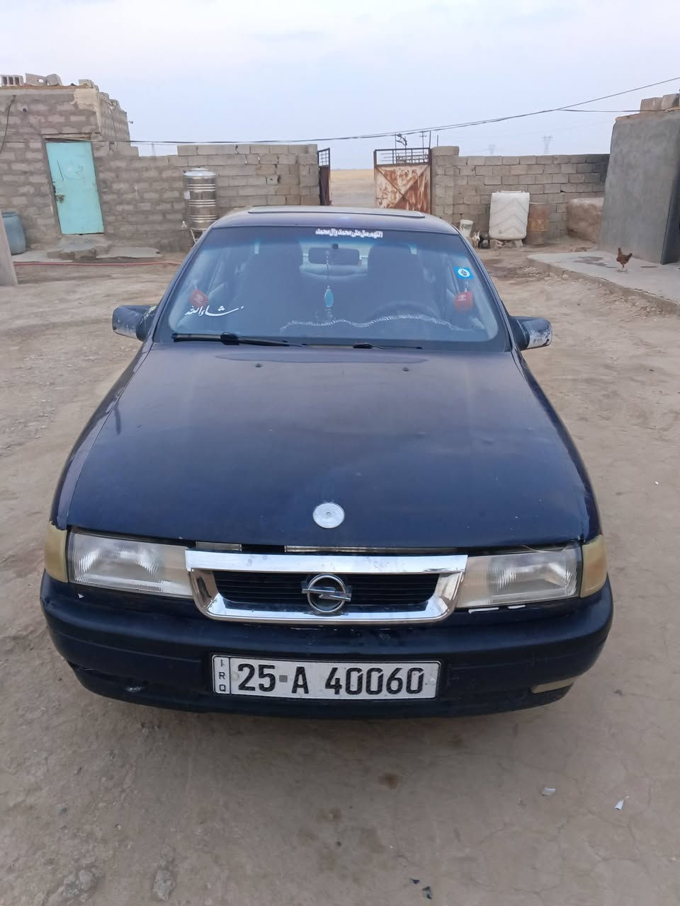 سياره أويل للبيع حجم 16 قايش عريض بسمي سنويه 30 نضيفه  موديل 91 شرط سعره 35 موبايل ***********
