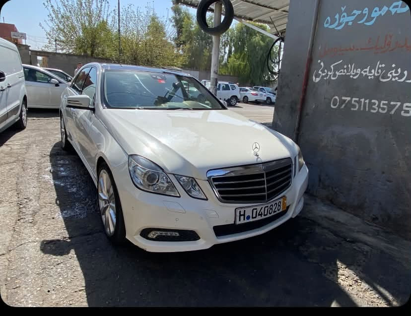 بەناوی خوای
گەورە مارسیدس سەیارەکە کۆدی بۆ کراوە و مەزبوتە
e300
2010 v6 سپی فوول مواسەفات
پانۆراما
ڕادار
خەتی جادە 
ئاویێنە ڕادار 
کوشن سارد و گەرم 
گێڕی سەر سوکان 
پاتری تازە…….
چوار تایە و ویلی جوانی لەژێردایە
کامل سێرڤسی بۆ کراوە سەیارەکە نمونەی جوانی و فەخامەتە وارد یابانە 
لای سایەقی پەمپی ئەوروپایە
ئەگەر مشتەری نیت سەرمان مەیەشێنە
***********
***********وەتس ئەپ
