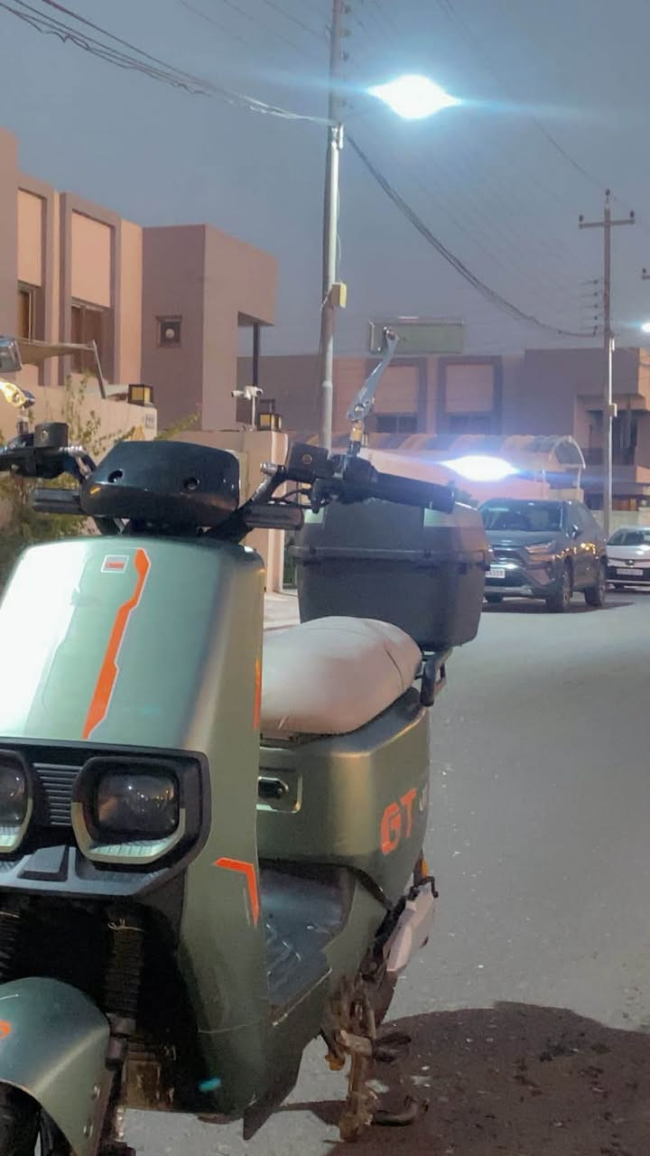 السلام عليكم
دراجه شحن GT.  
5بطاريات ونلي دراجه تكون 3سرع لايت عالي ناصي زنون اشاير يمين يسار دراجه كامله اي شي ما يحتاجلها 

السعر 460وبيها مجال لناس الطيبه 

المكان بغداد العامريه 

الهاتف ***********
