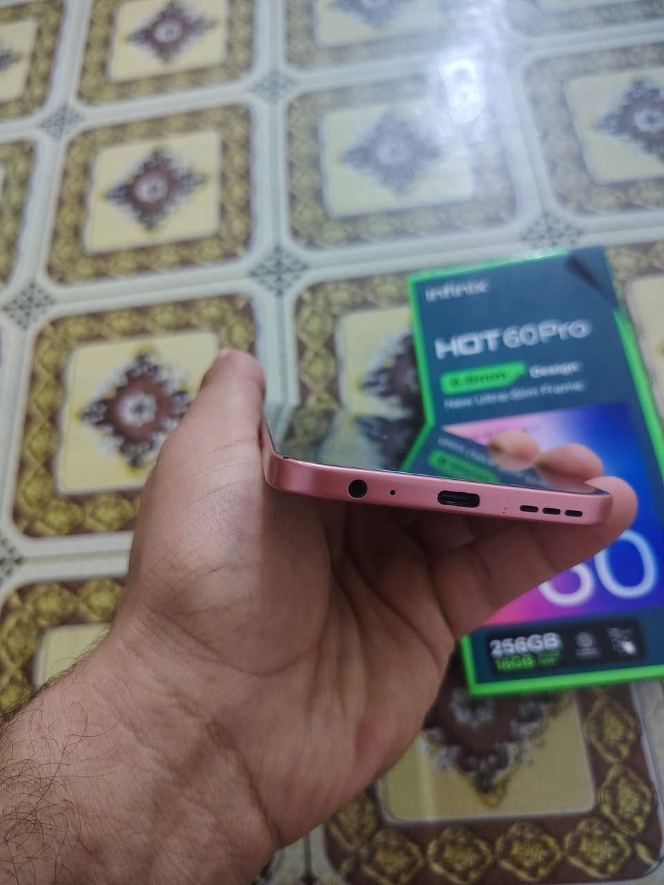 السلام عليكم جهاز هوت 60 برو ذاكرة 256 عشوائية 8+8 سعر 230 تواصل ***********
