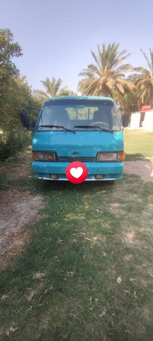 السلام عليكم 
كيا حمل موديل 94 مكفولة كفاله عامه تخم تاير جديد كير محرك اكسن كلها كفاله كهربائيات كلها شغالة رقم بغداد المكان بابل جبله 
للاستفسار ***********/***********
