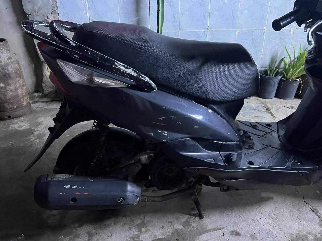 سلام عليكم دراجة ثعلب للبيع سرعه 140 كهربائيات شغاله الدراجه نضيفه السعر 250 بغداد الشعب للاستفسار الاتصال على الرقم هاذا ***********
