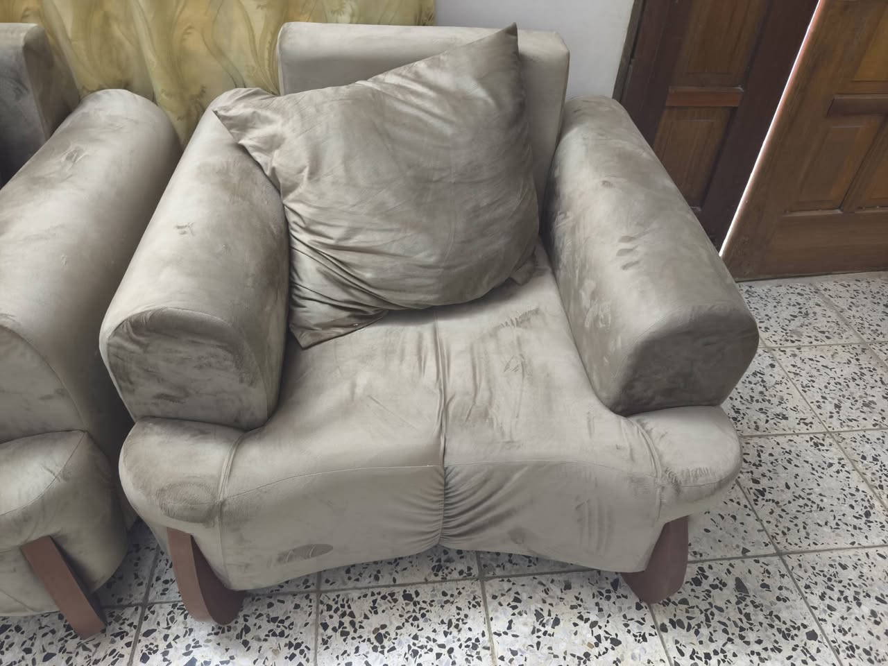 طخم خمس قطع 10 اشخاص جديد
اتصال: ***********
