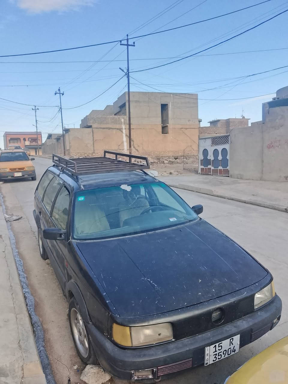 السلام عليكم ورحمه الله وبركاته سياره بسات موديل 92 سياره بسمي
هزه جديده السعر 26مكاني موصل جانب الأيمن تصال ***********/***********
