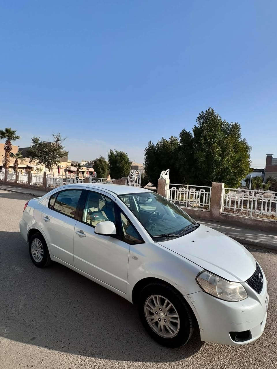 السلام عليكم للبيع
سوزوكي sx4 
مكفولة كفالة عامة من الصبغ والضربة والتبديل والبارد 
فقط بيها مكانين طخات عايفهن بدون تصليح
السيارة جديدة موديل 2014
ماشية 96
جاهزة من كلشي كير مكينة تبريد حدادية
مكانها بابل المحاويل 

‭***********‬
