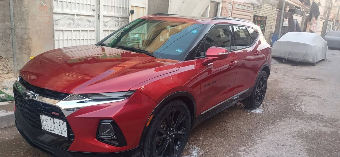 سلام عليكم بلايزر للبيع
موديل ٢٠٢١ ٦ سلندر 
فول مواصفات 
فئة RS
حادثها غرق 
وهنا بالعراق صبغ خلف السائق 
السعر ١٧٥
مكان السياره بغداد البلديات 
***********@
