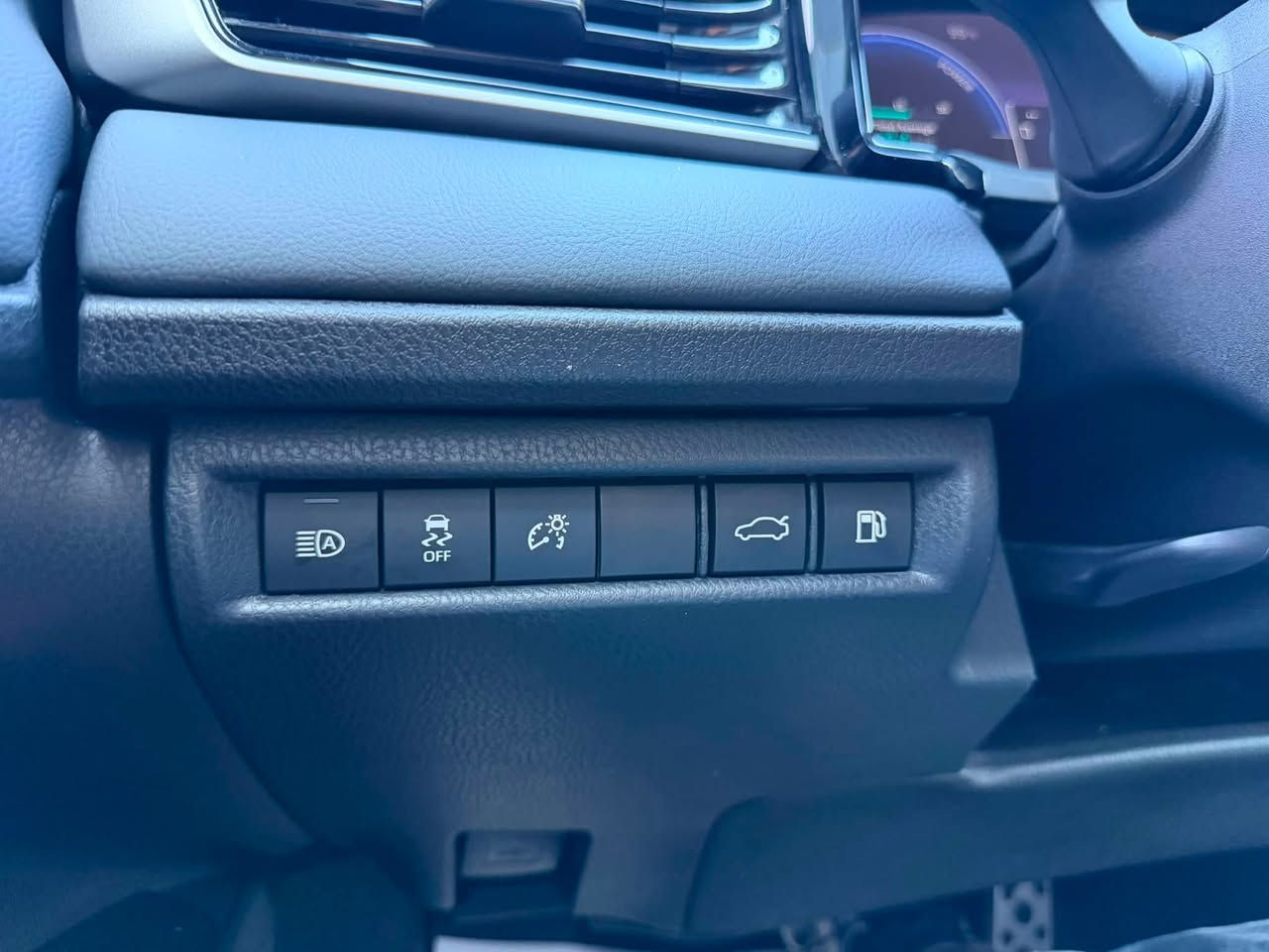 camry 2025 xse
بونيت بؤياخه. له گه ل دوو په له بچوك له چاملخي
داتاشؤ
سەماعە ج ب ل
کوشن ساردوو گەرم
شان رەش
نرخی ٢٨٠ مەجال
***********
4T1DAACK1SU102058
nrxi.  280 majal
***********
